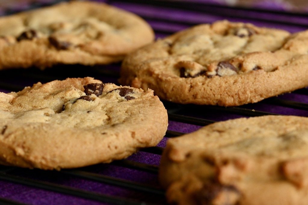 cookies allow companies to keep track of sales by affiliate marketers